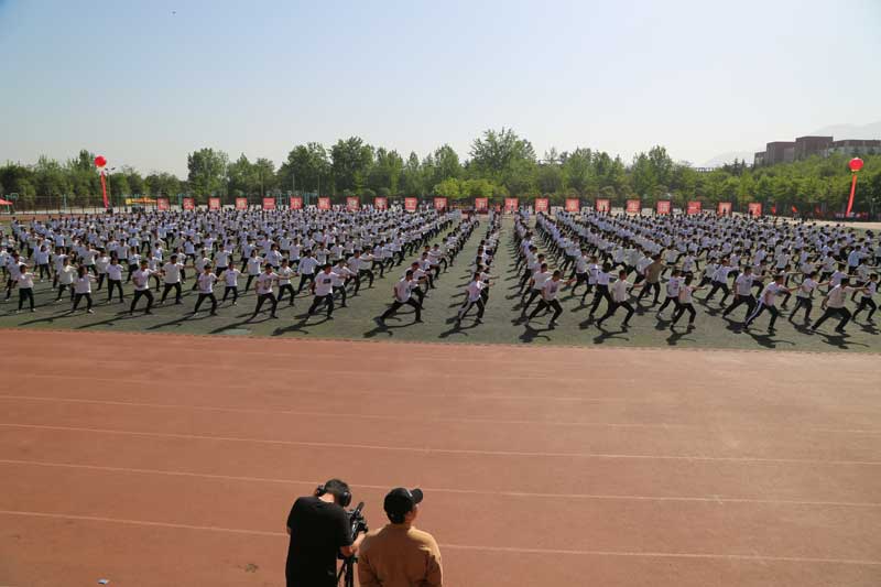 獻(xiàn)禮20年校慶！明德學(xué)院舉辦第十七屆體育文化節(jié)