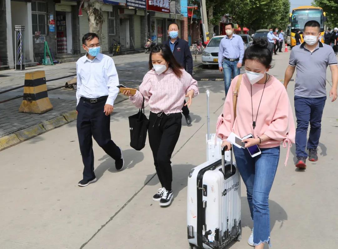 返校第一天 | 初夏的校園 終于等到你！