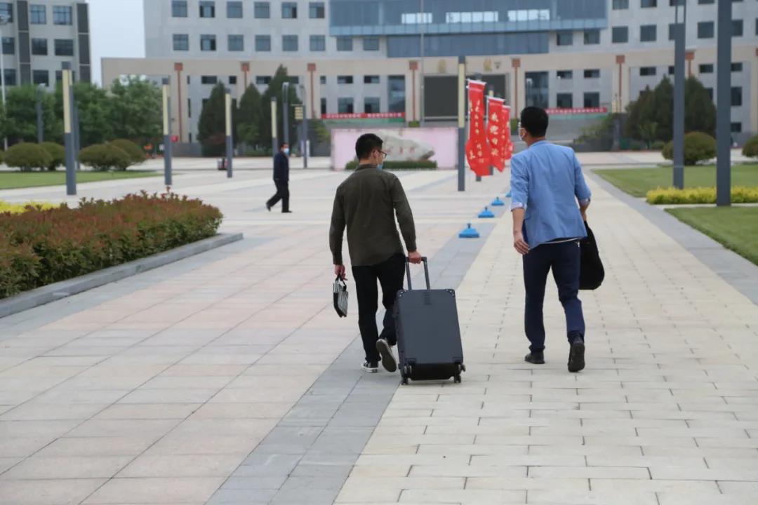 返校第一天 | 初夏的校園 終于等到你！