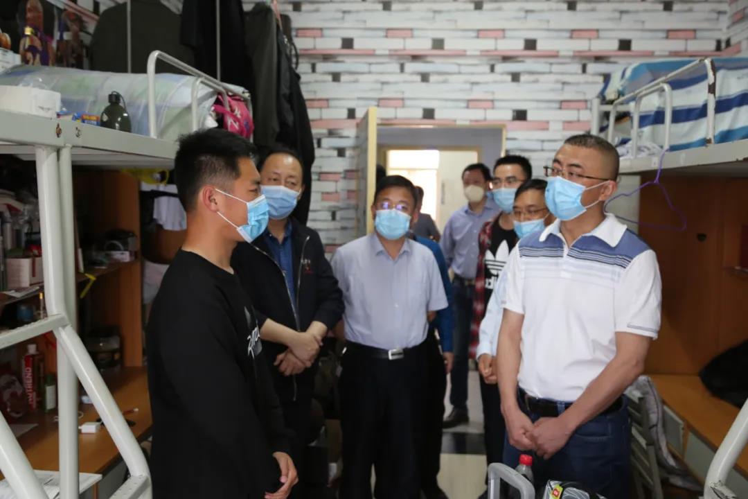 返校第一天 | 初夏的校園 終于等到你！