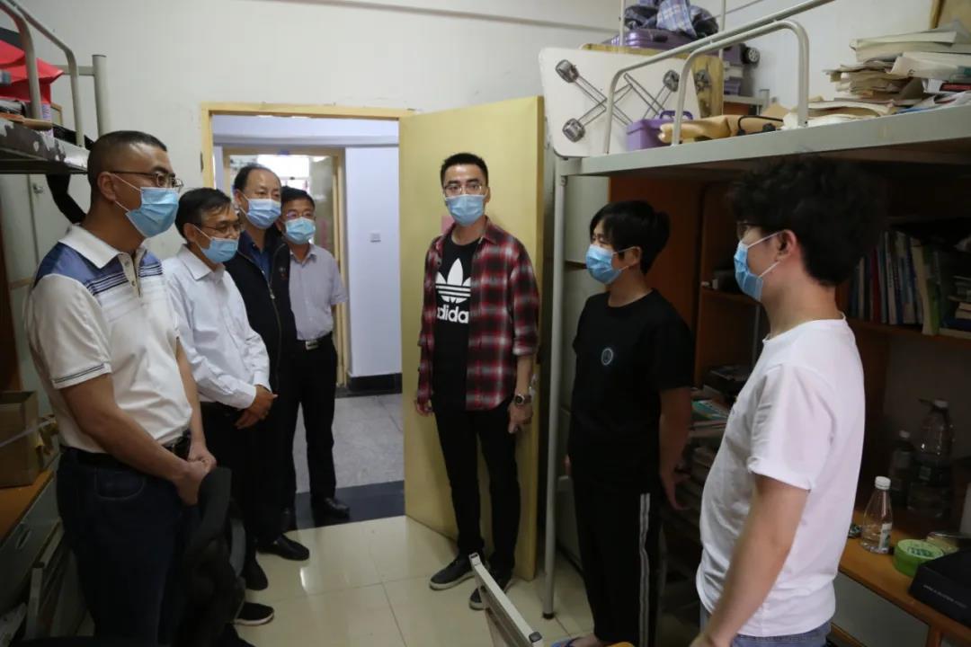 返校第一天 | 初夏的校園 終于等到你！