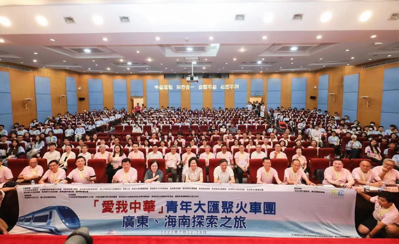 赤膽忠心強(qiáng)教育 同心共筑中國夢 赤膽忠心強(qiáng)教育 同心共筑中國夢