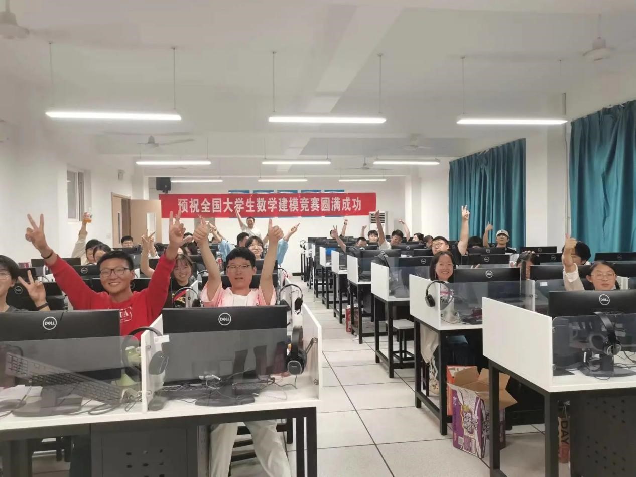 喜報(bào)連連 捷報(bào)頻傳 明德學(xué)子在重磅賽事中再傳佳音 喜報(bào)連連 捷報(bào)頻傳 明德學(xué)子在重磅賽事中再傳佳音