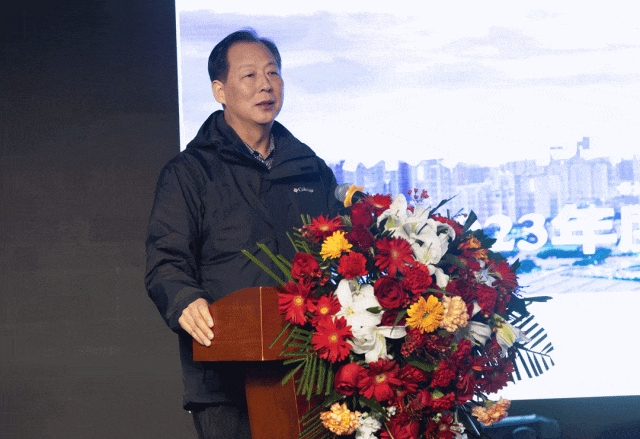 擊鼓催征啟新程，接續(xù)奮斗謀發(fā)展！深圳瑞豐科技集團(tuán)年度工作會(huì)議暨新春團(tuán)拜會(huì)圓滿召開(kāi)