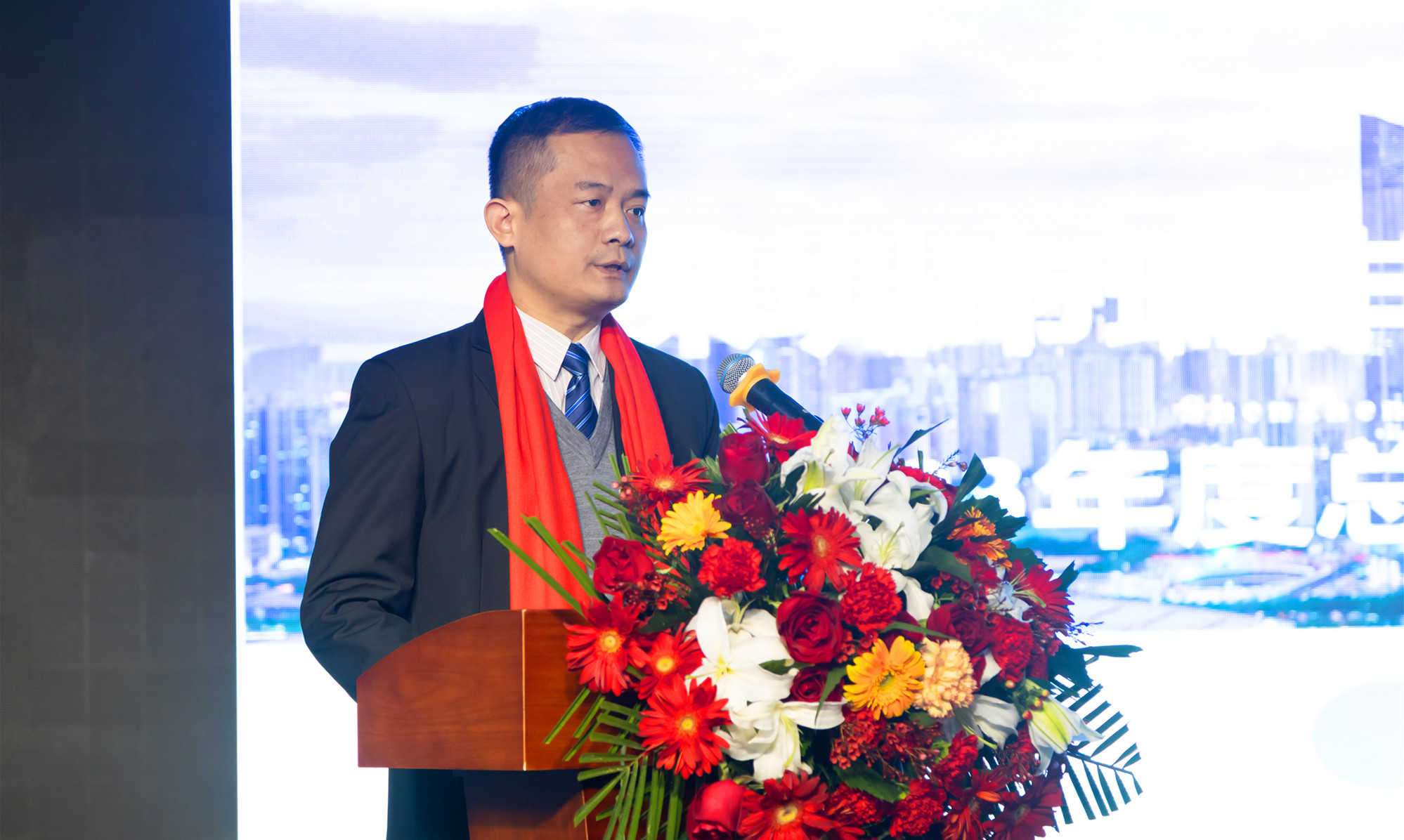 擊鼓催征啟新程，接續(xù)奮斗謀發(fā)展！深圳瑞豐科技集團(tuán)年度工作會(huì)議暨新春團(tuán)拜會(huì)圓滿召開(kāi)