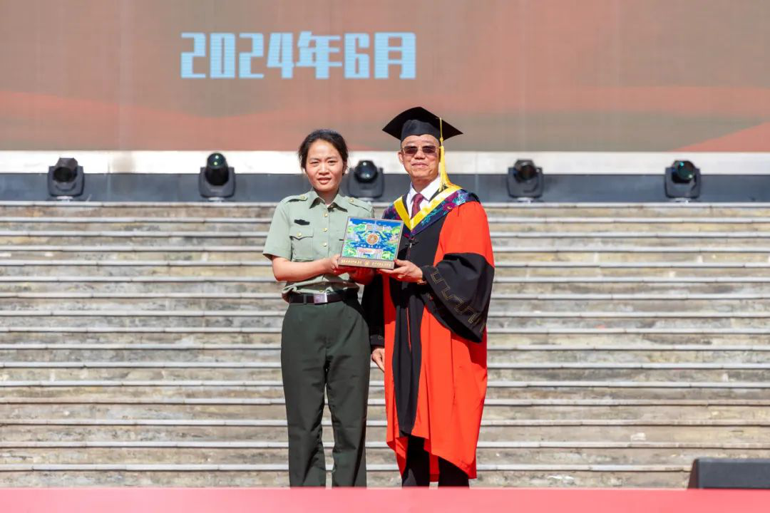 攜青春之志 赴星辰大海——西安明德理工學院舉行畢業(yè)季系列活動