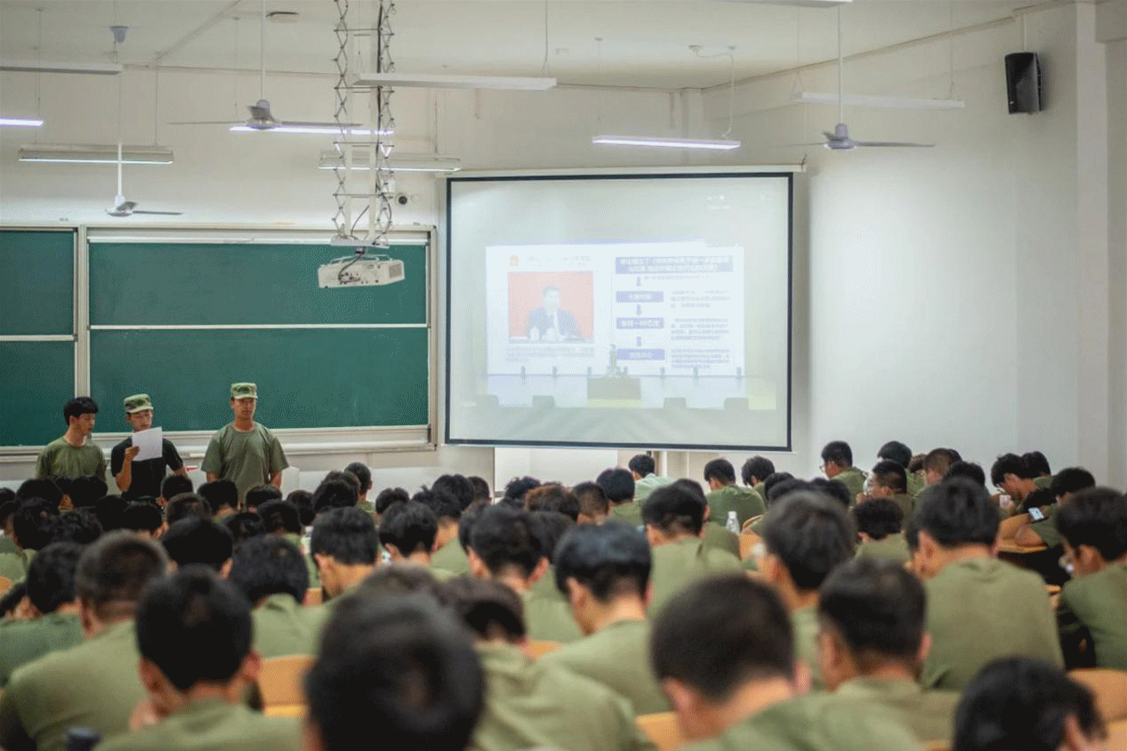 加強思政教育 砥礪奮斗精神 西安明德理工學(xué)院黨委書記馬川鑫為2024級新生講授入學(xué)教育課 加強思政教育 砥礪奮斗精神 西安明德理工學(xué)院黨委書記馬川鑫為2024級新生講授入學(xué)教育課