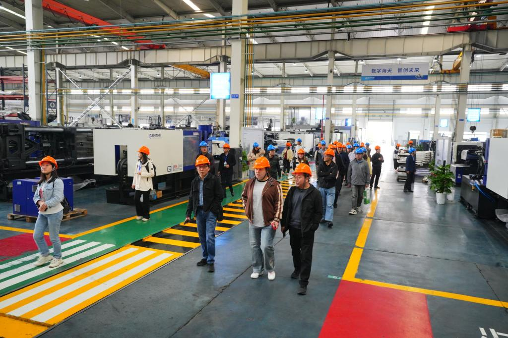 初心如磐育英才 砥礪前行譜新篇 《陜西日?qǐng)?bào)》報(bào)道西安明德理工學(xué)院高質(zhì)量跨越式發(fā)展之路