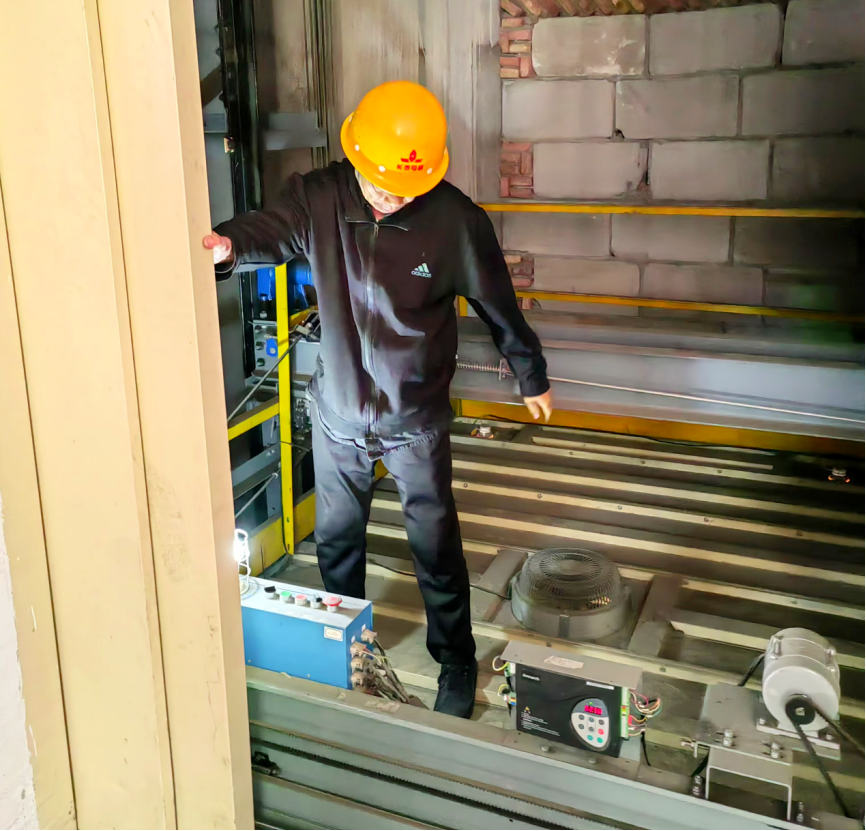 多項措施有效并舉 用實際行動切實筑牢企業(yè)安全生產防線 金葉科教集團深入開展2024年安全管理專項行動之煙配產業(yè)篇 多項措施有效并舉 用實際行動切實筑牢企業(yè)安全生產防線 金葉科教集團深入開展2024年安全管理專項行動之煙配產業(yè)篇