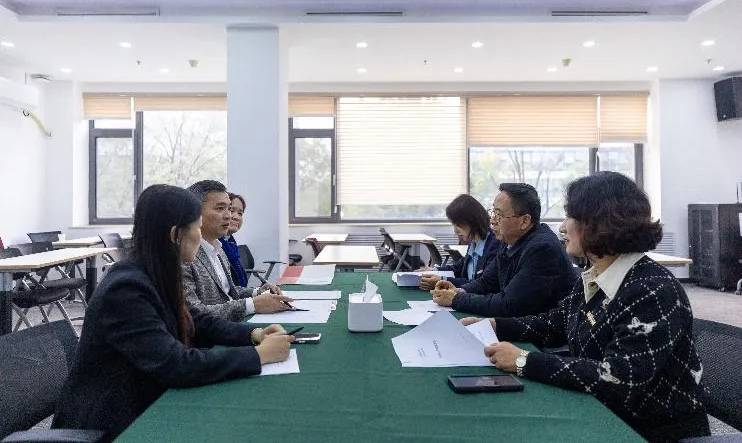 研修提質(zhì) 盛會(huì)賦能 共建促融 西安明德理工學(xué)院多元推進(jìn)教育事業(yè)高質(zhì)量發(fā)展