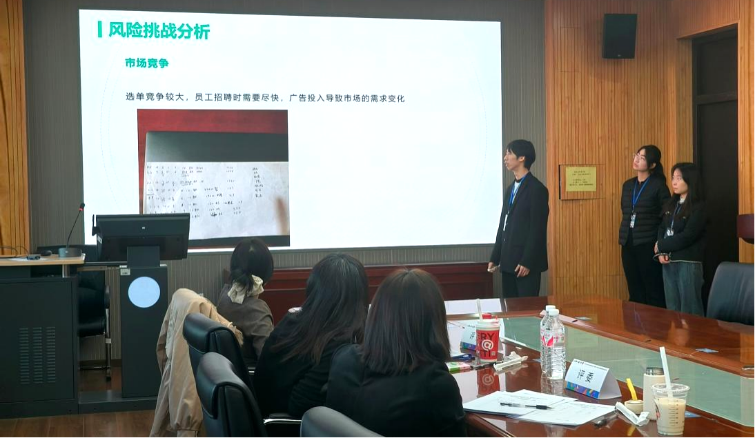 精耕致遠(yuǎn)鑄教魂 載譽(yù)奮進(jìn)啟新程 西安明德理工學(xué)院踐行教育使命發(fā)展巡禮 精耕致遠(yuǎn)鑄教魂 載譽(yù)奮進(jìn)啟新程 西安明德理工學(xué)院踐行教育使命發(fā)展巡禮