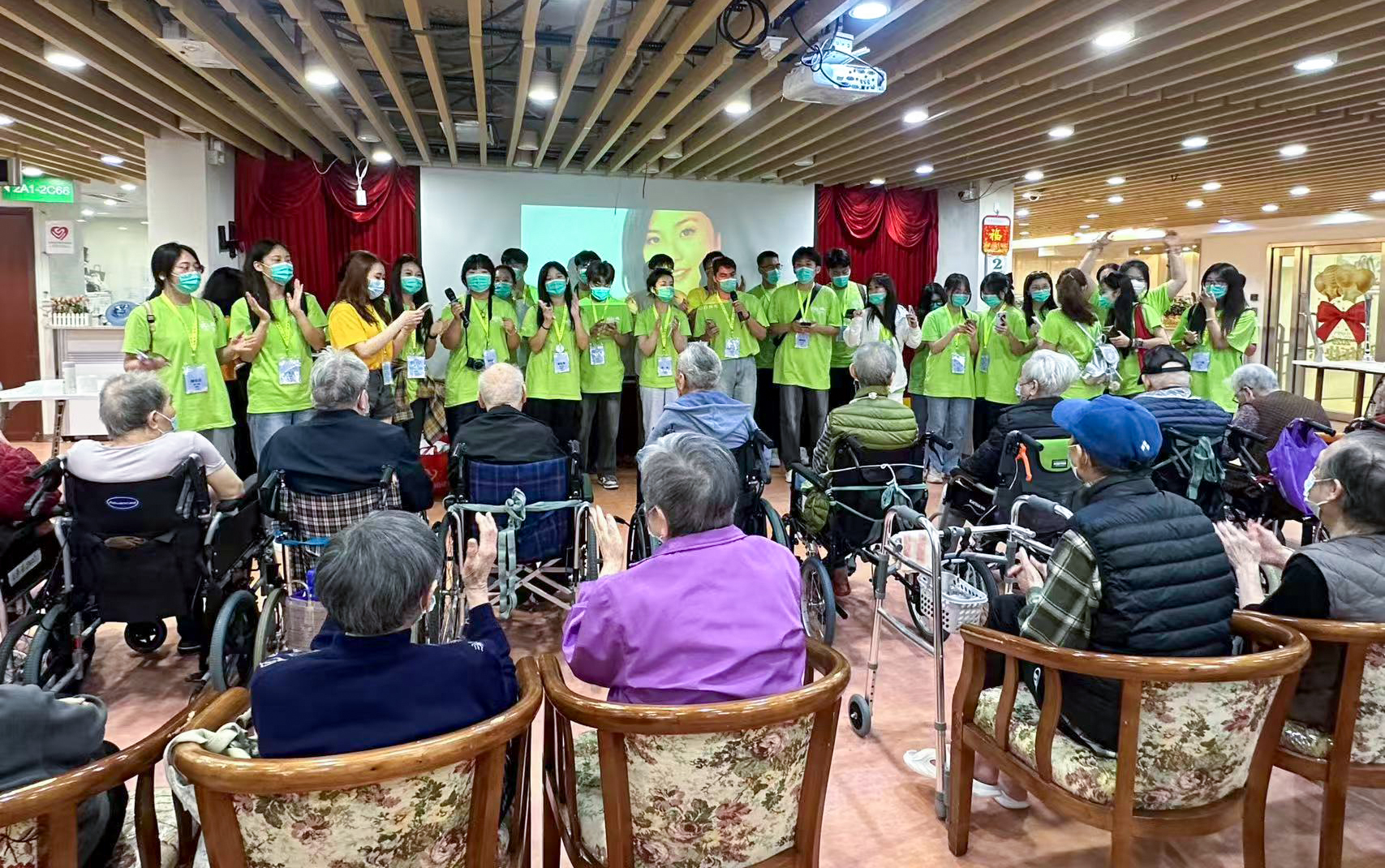 以青春之光 筑家國夢想 集團兩校師生代表赴香港參加2025青年夢想家交流營活動 以青春之光 筑家國夢想 集團兩校師生代表赴香港參加2025青年夢想家交流營活動