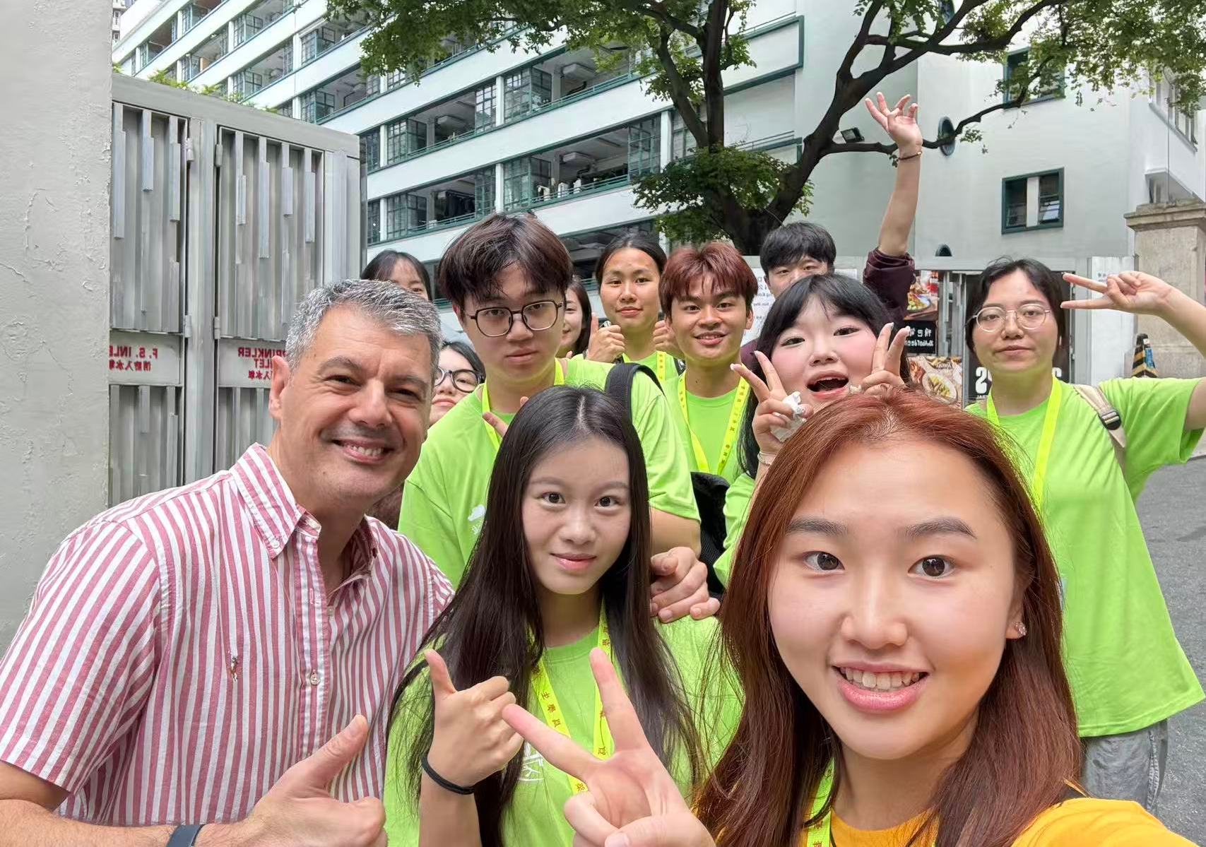 以青春之光 筑家國夢想 集團兩校師生代表赴香港參加2025青年夢想家交流營活動 以青春之光 筑家國夢想 集團兩校師生代表赴香港參加2025青年夢想家交流營活動